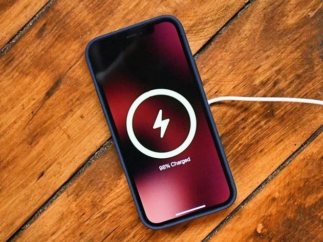 岭口镇苹果手机维修分享iPhone 12可以随便充电吗 